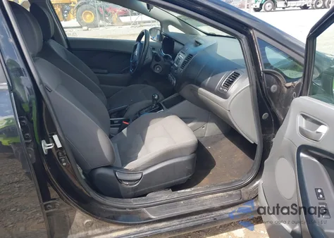 2017 Kia Forte Lx z USA, uszkodzony, nr VIN 3KPFK4A79HE029183